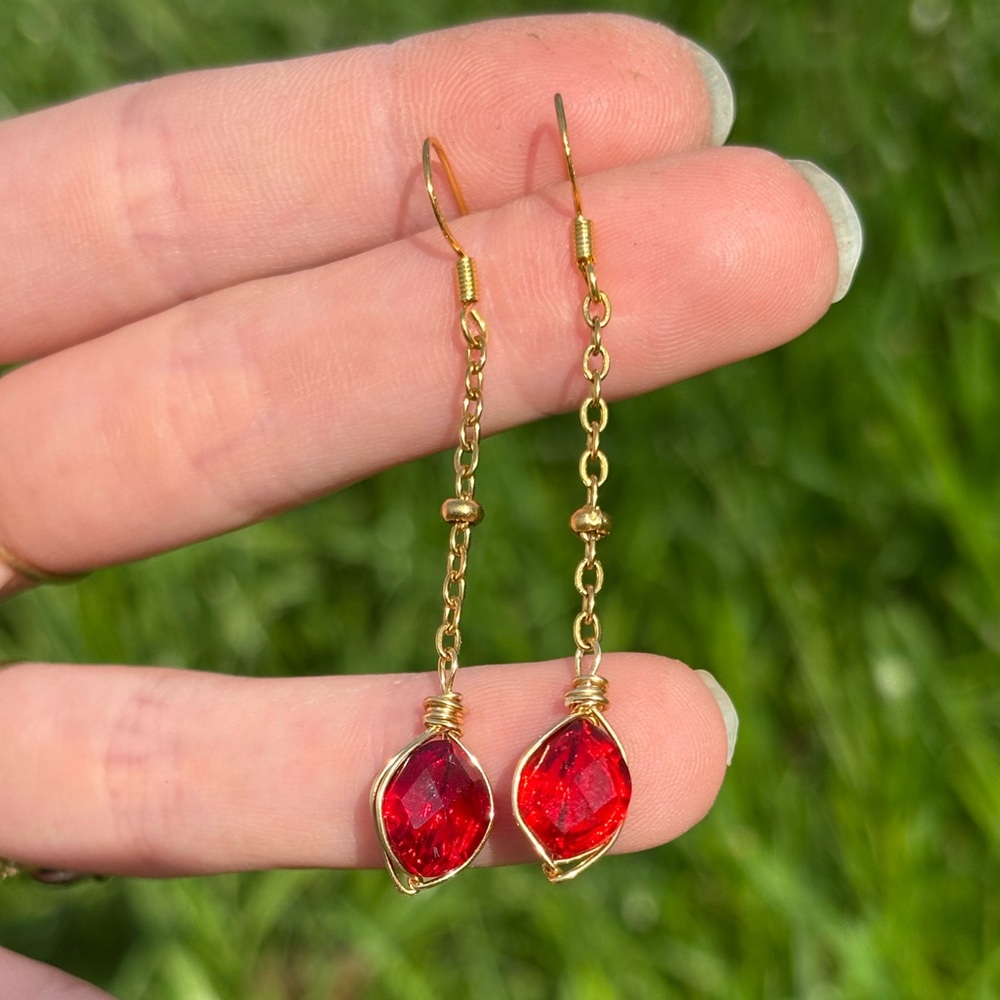 Garnet dangle earrings